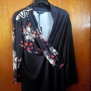 LILY BLACK & CREAM FLORAL CRISSCROSS-FRONT TUNIC XL/16W